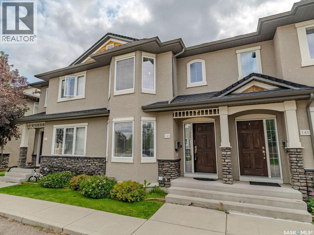#143 135 Ashworth CRESCENT - 3