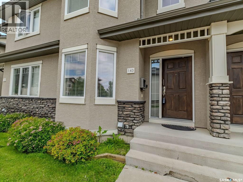 #143 135 Ashworth CRESCENT - 4