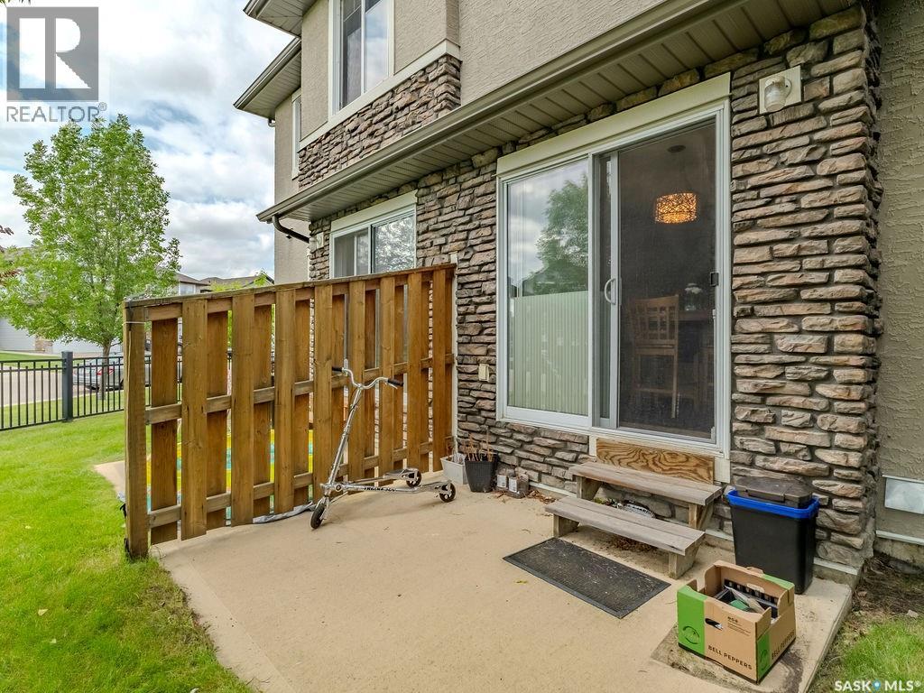 #143 135 Ashworth CRESCENT - 40