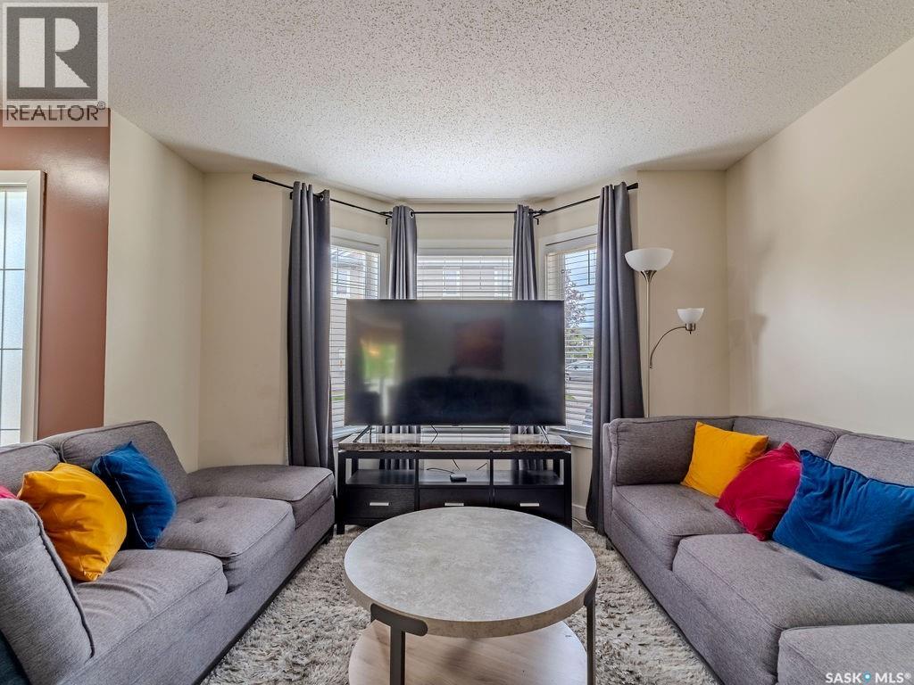 #143 135 Ashworth CRESCENT - 8