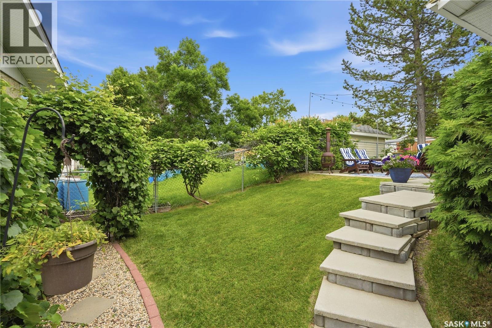 3801 Diefenbaker DRIVE - 49