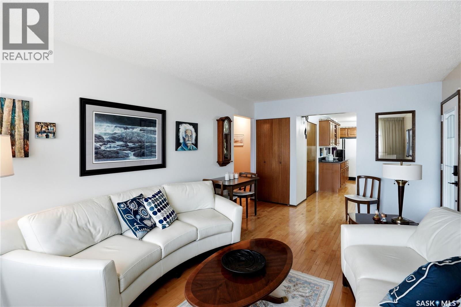 3801 Diefenbaker DRIVE - 6