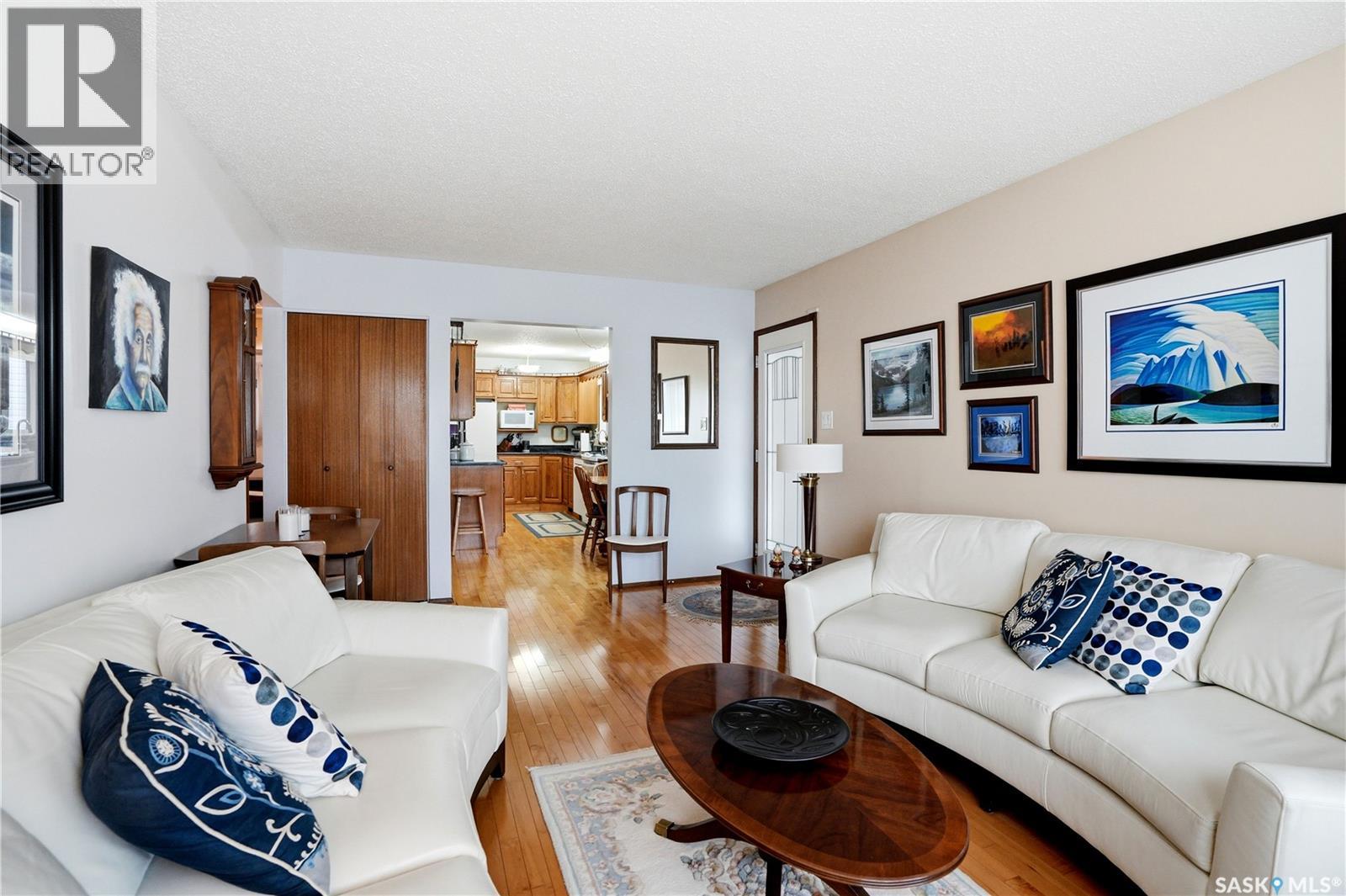 3801 Diefenbaker DRIVE - 7