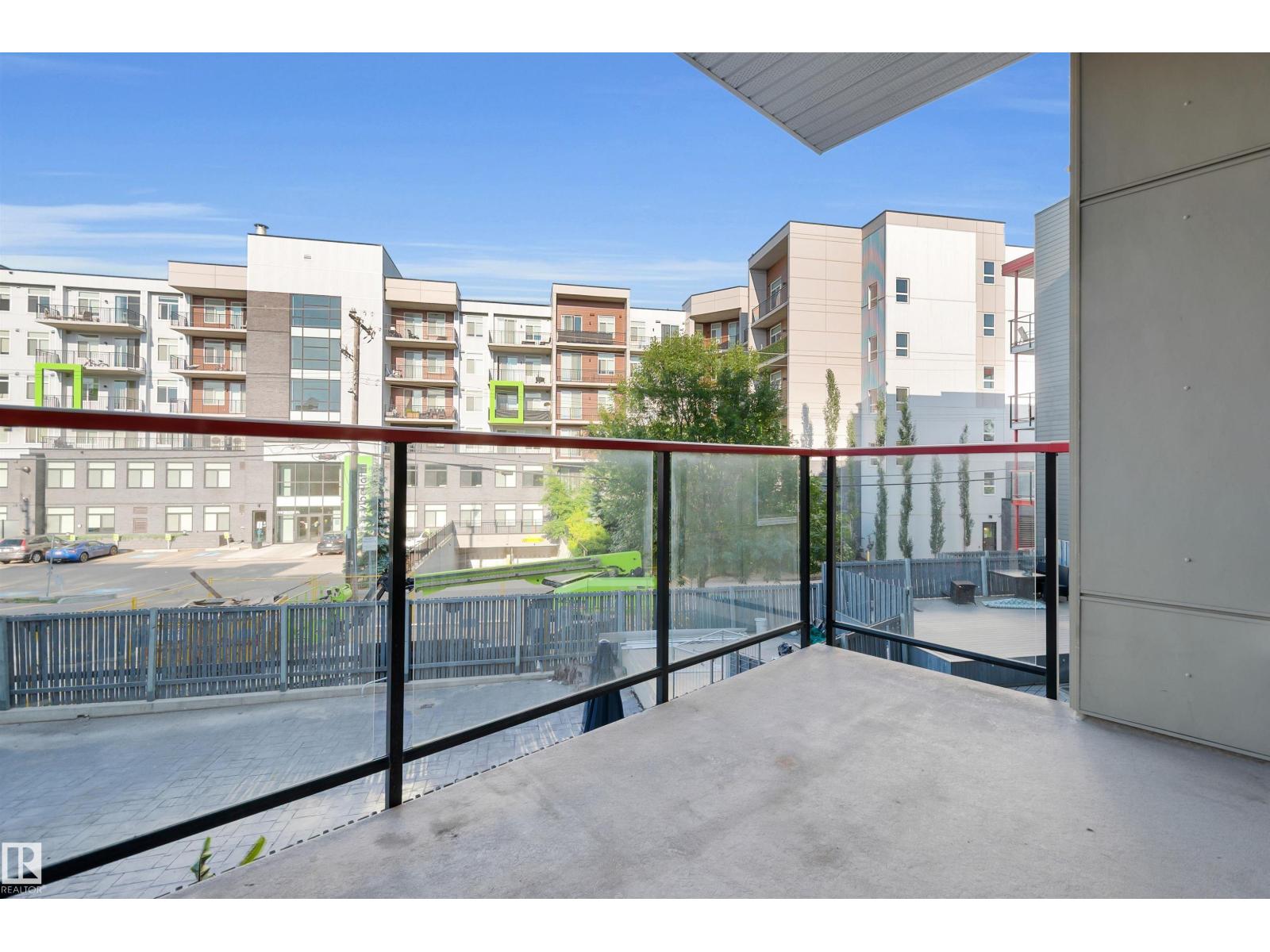 #209 10611 117 ST NW - 19