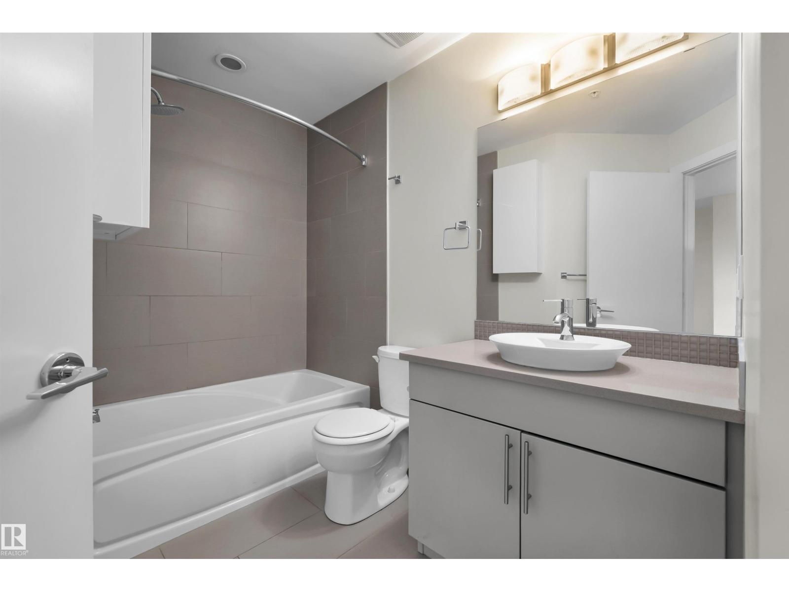 #209 10611 117 ST NW - Image 9