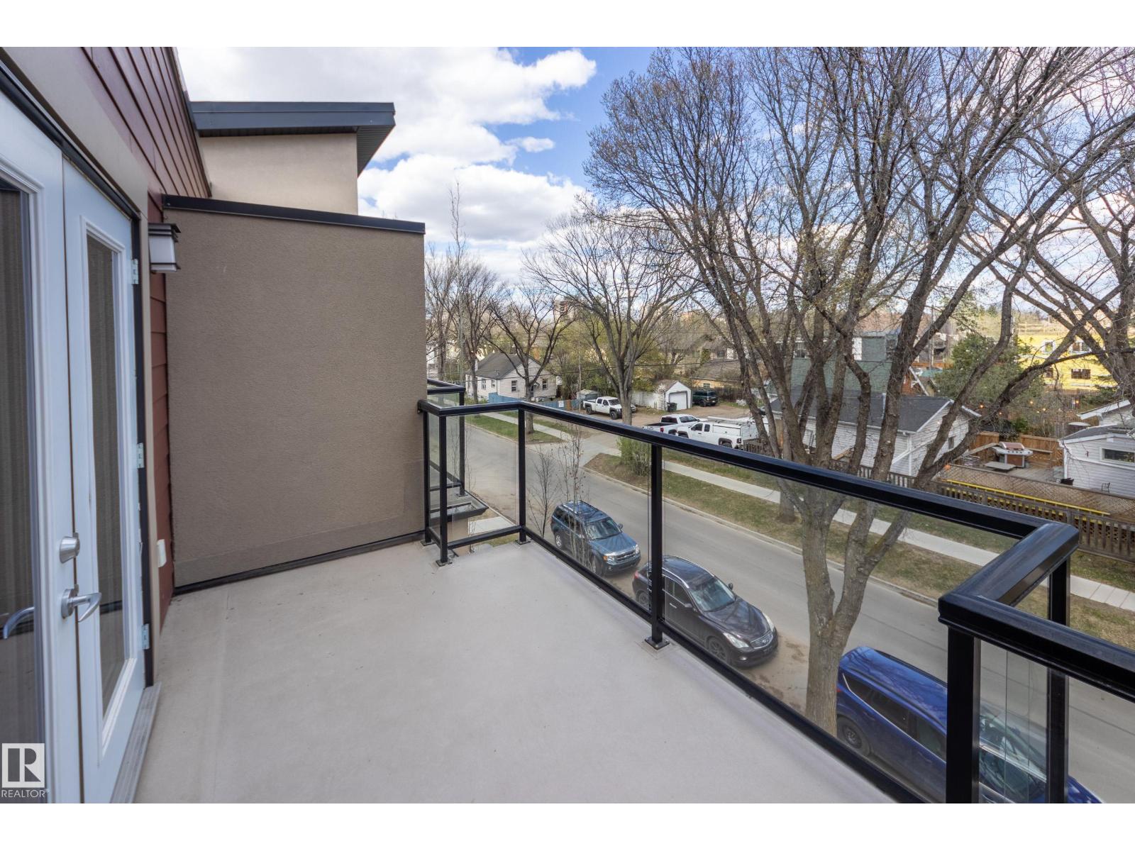 8308 108 ST NW - 27