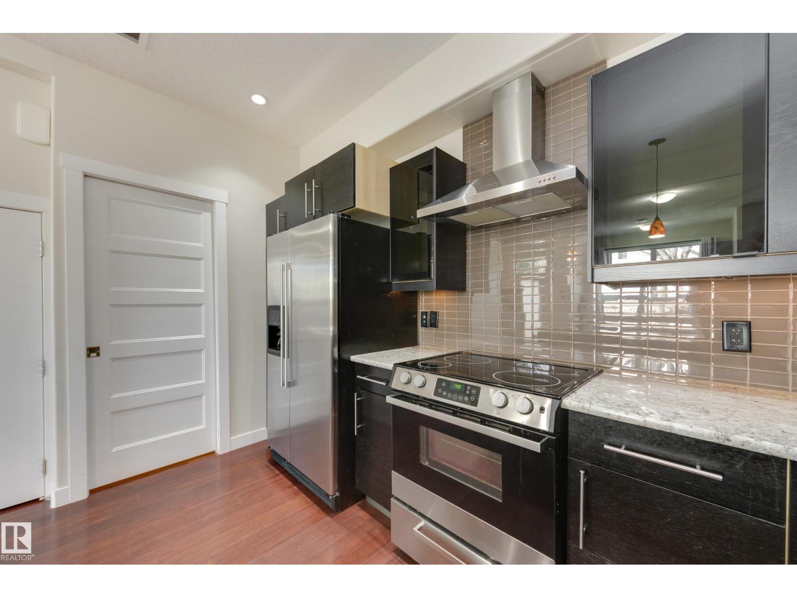 8308 108 ST NW - 10