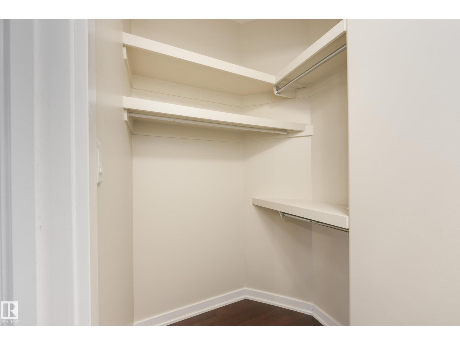 8308 108 ST NW - 26