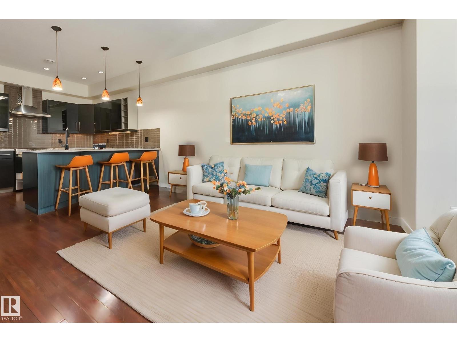 8308 108 ST NW - 5