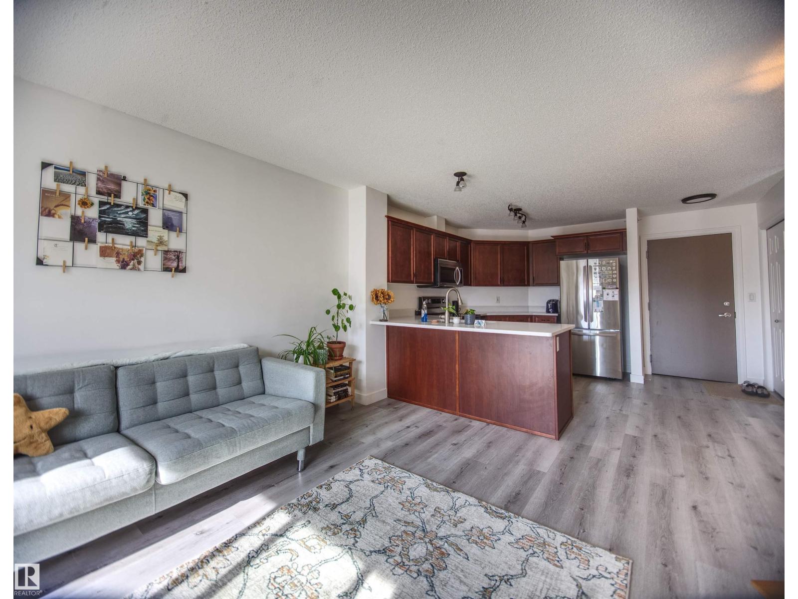#409 4403 23 ST NW - 4