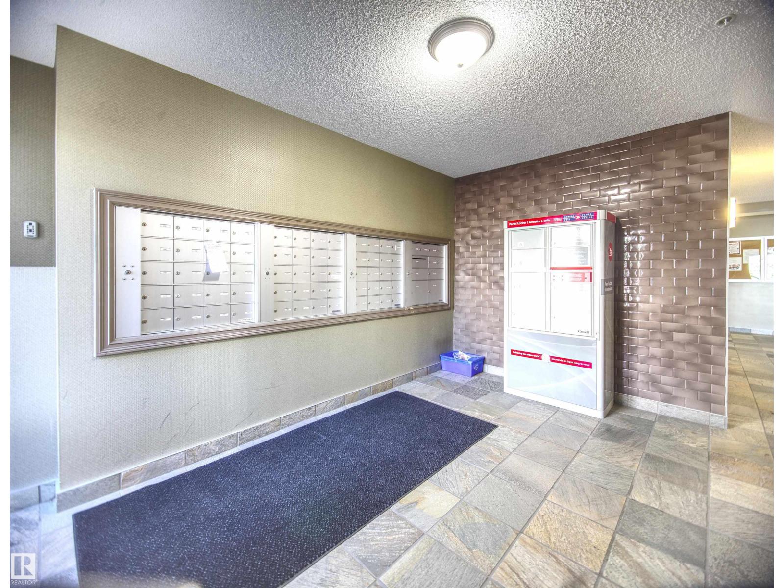 #409 4403 23 ST NW - 20