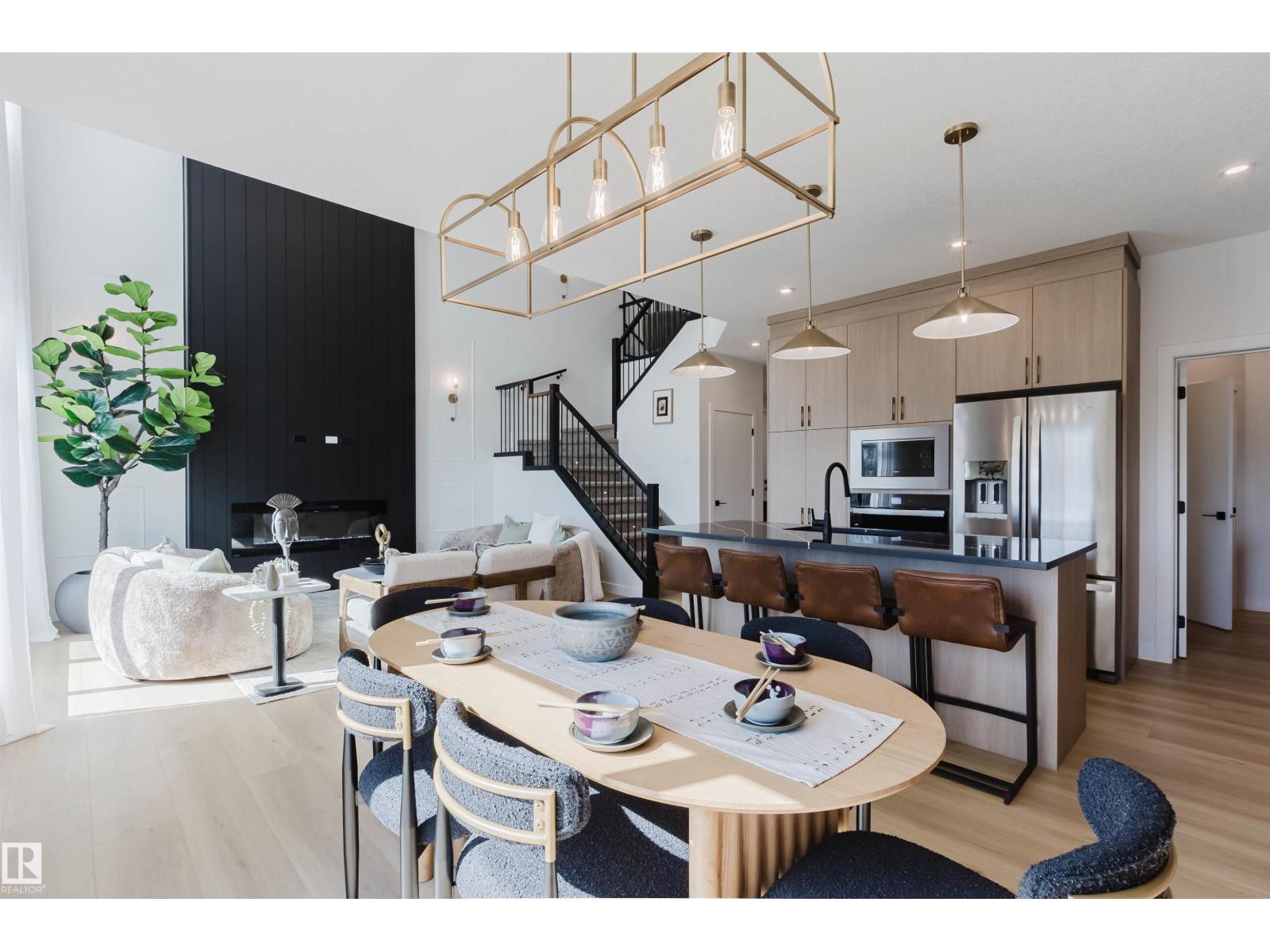 211 EDGEMONT GR NW - 23