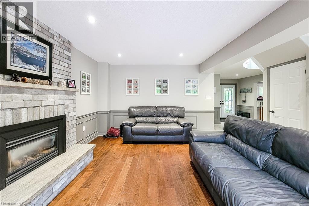 29 WOODSIDE Square - Image 15