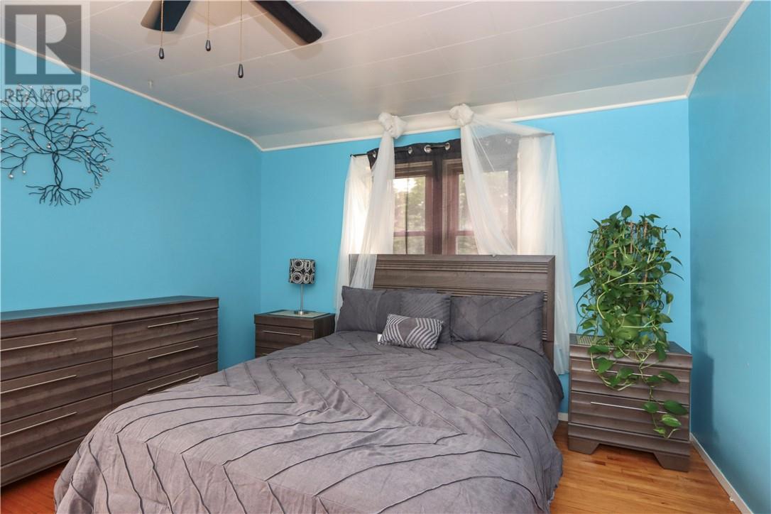 305 Whittaker Street - 32