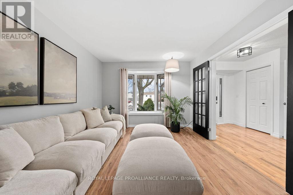 29 SHERWOOD CRESCENT - 10