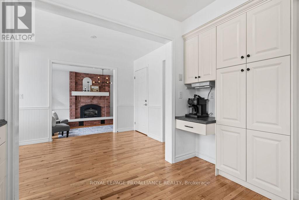 29 SHERWOOD CRESCENT - 17