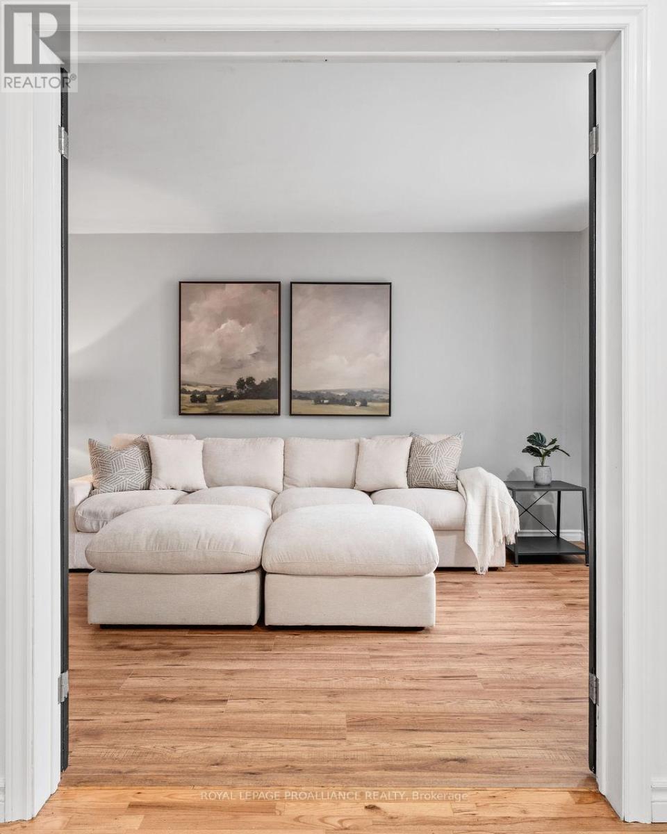 29 SHERWOOD CRESCENT - 8