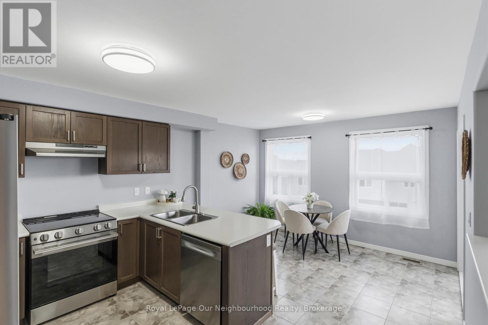 270 LOUDEN TERRACE - 5