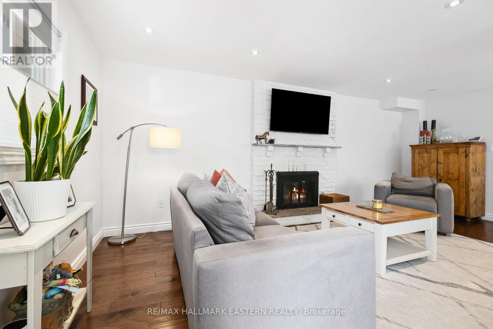 15 RAVENSCROFT ROAD - 17