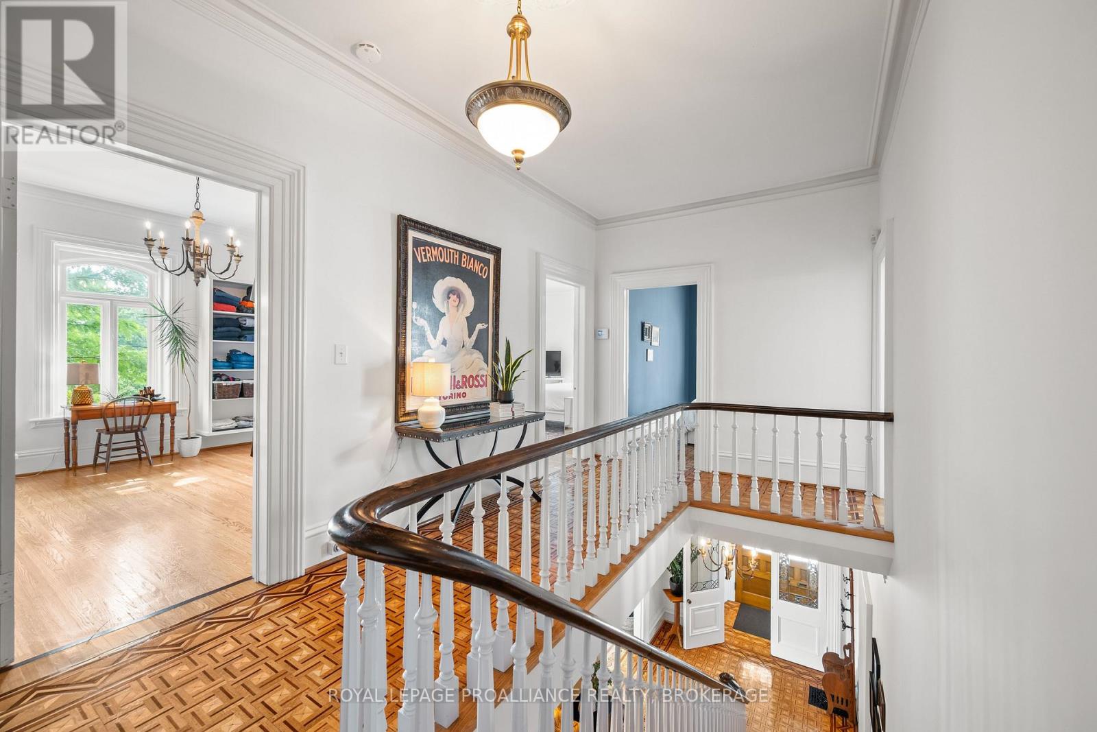 115 BRIDGE STREET E - Image 32