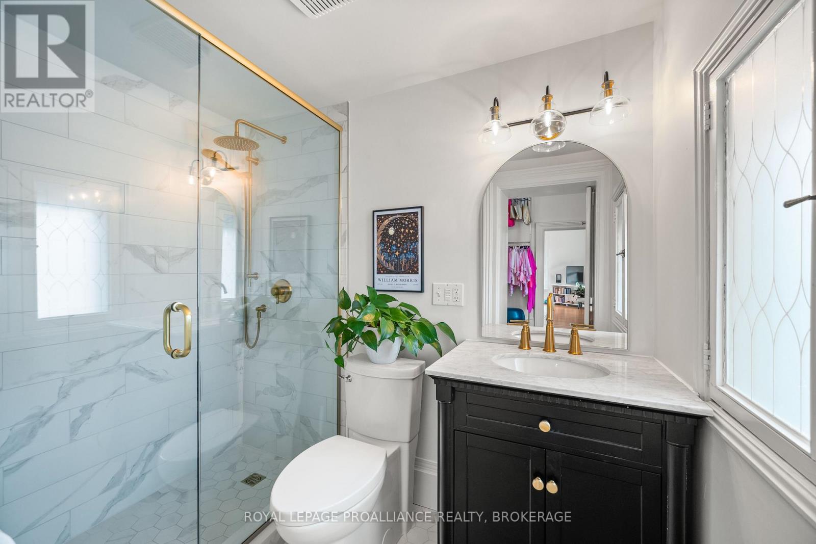 115 BRIDGE STREET E - Image 35