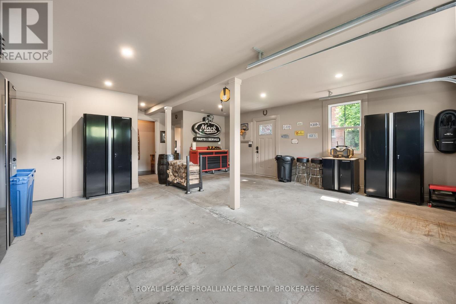 115 BRIDGE STREET E - Image 42