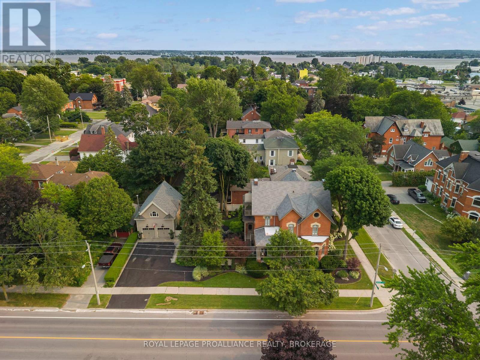 115 BRIDGE STREET E - Image 49