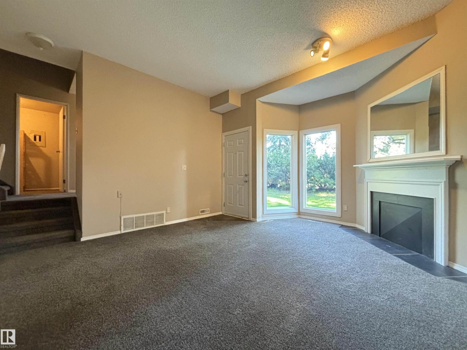 5955 40 AV NW - Image 5