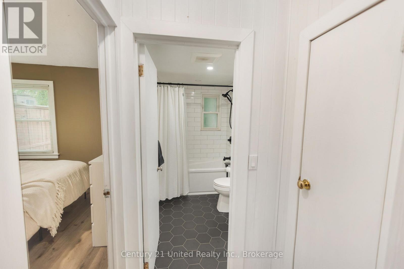 2258 PRESTON ROAD - 13