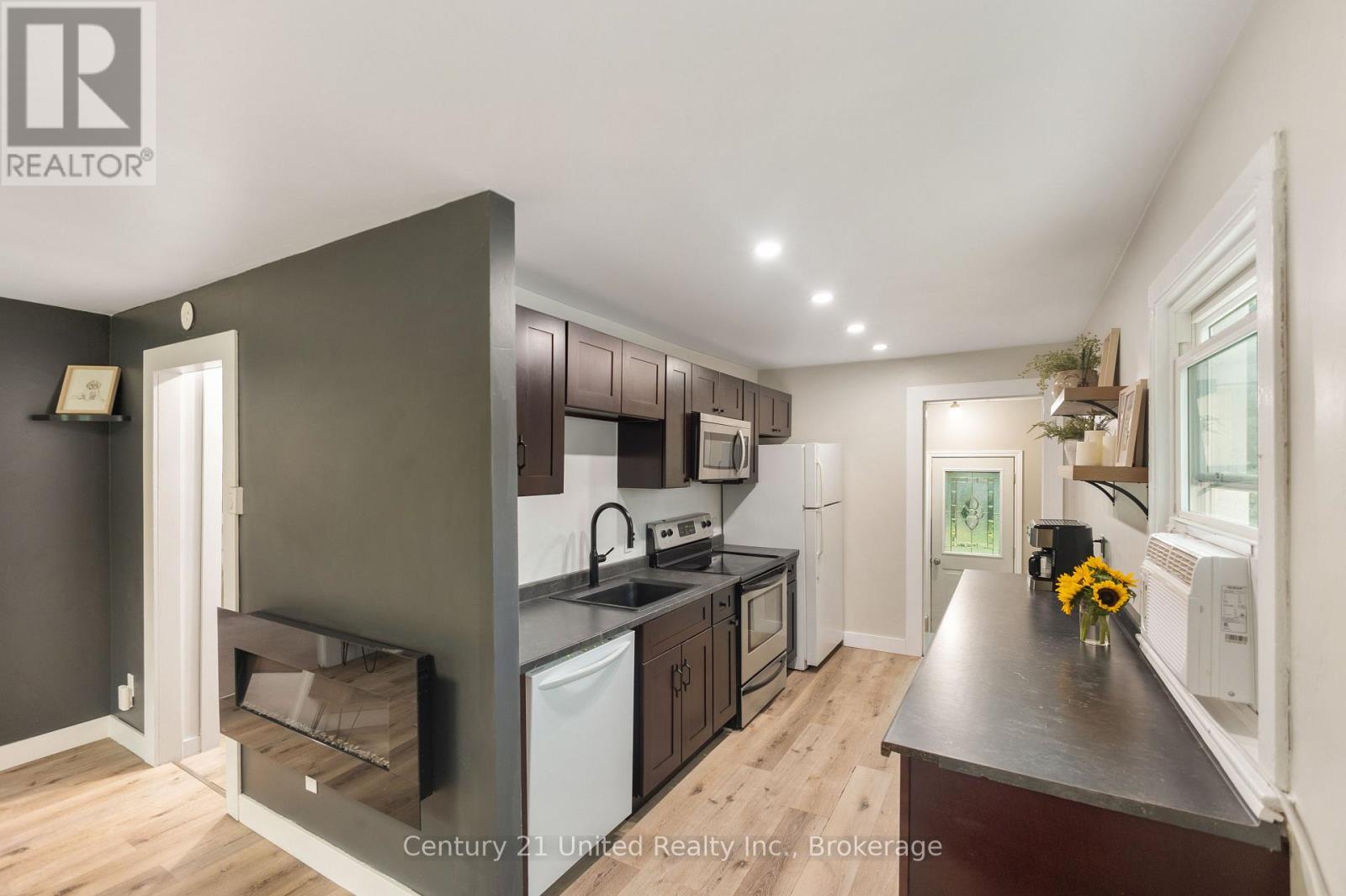 2258 PRESTON ROAD - 18