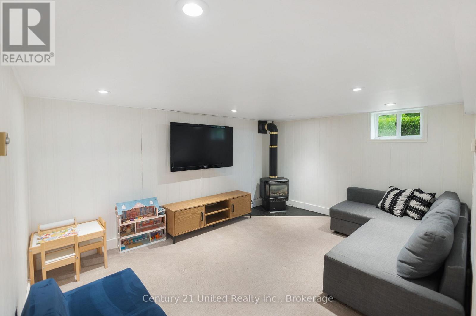 2258 PRESTON ROAD - 22