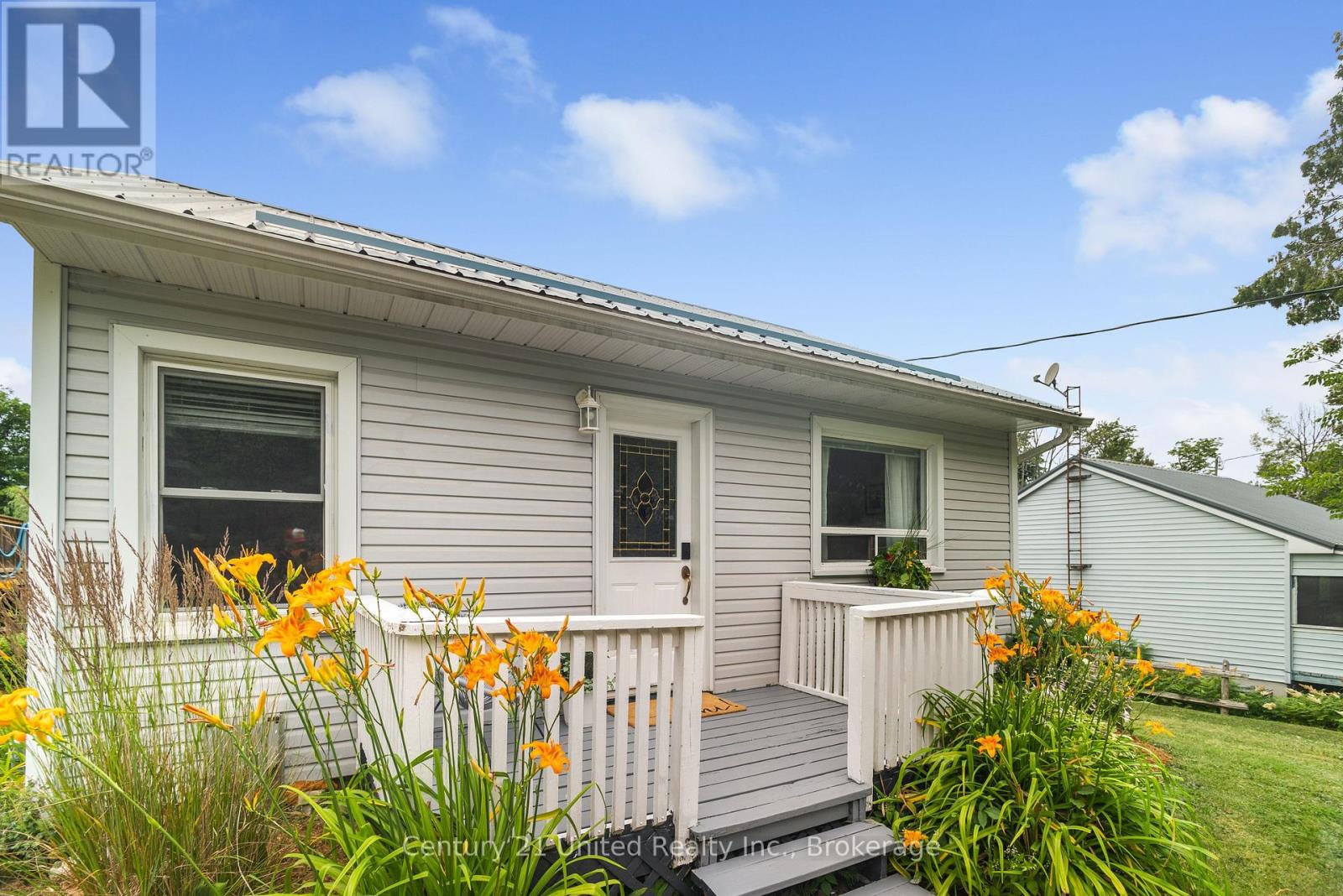 2258 PRESTON ROAD - 43