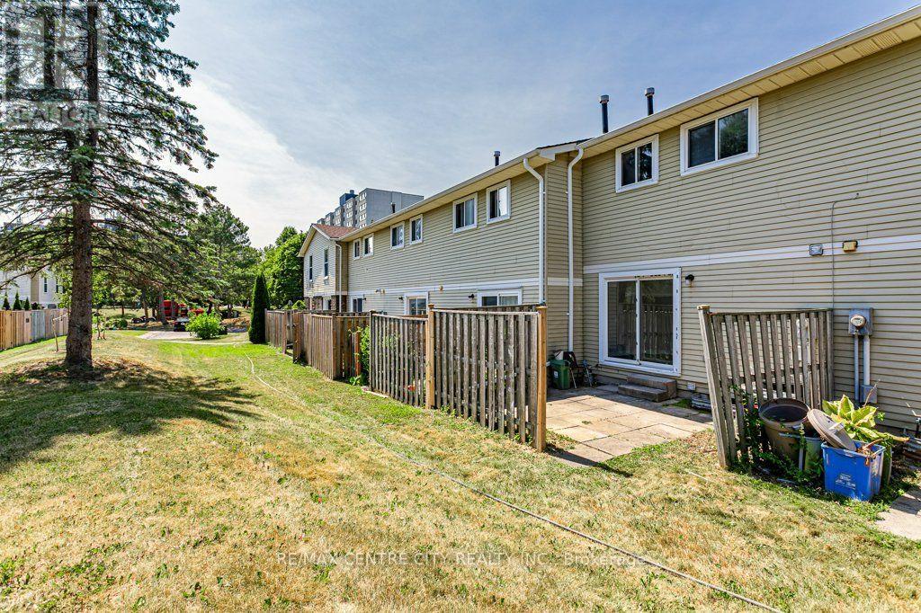#88 70 FIDDLERS GREEN ROAD - 21