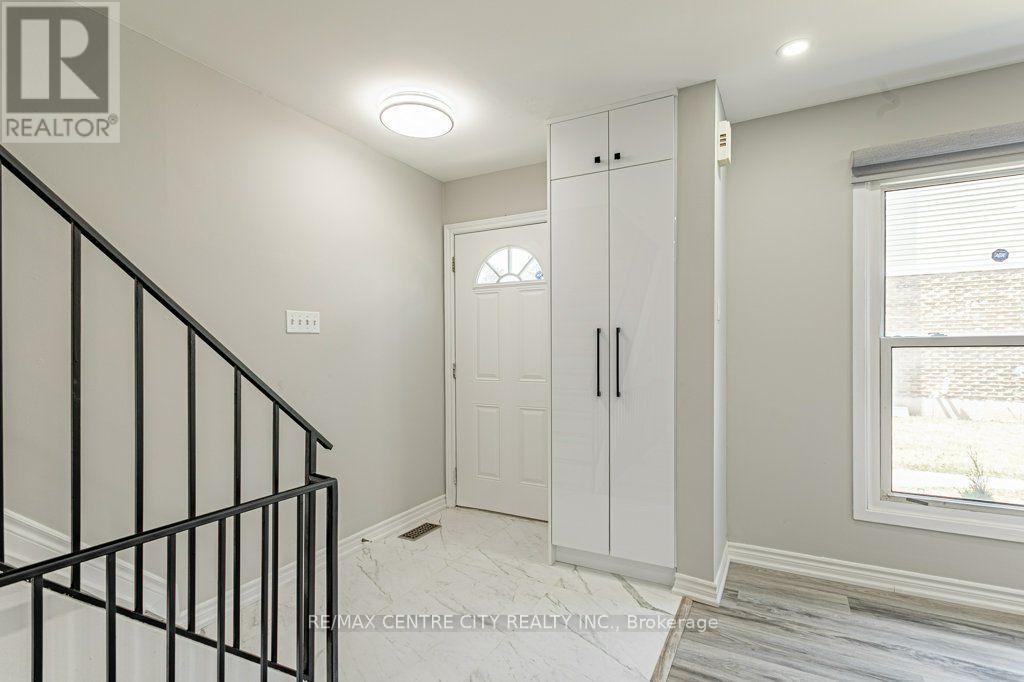 #88 70 FIDDLERS GREEN ROAD - 3