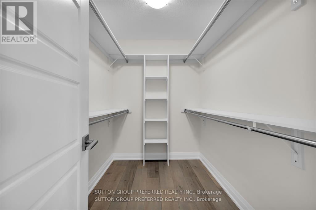 1 BOUW PLACE - 18