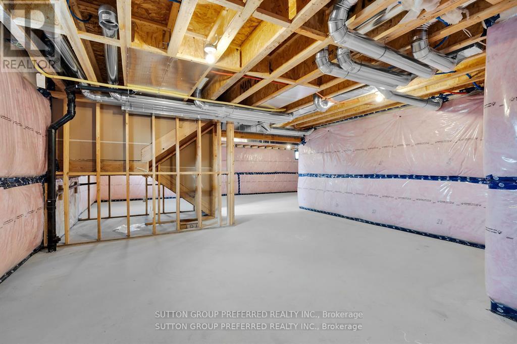 1 BOUW PLACE - 35