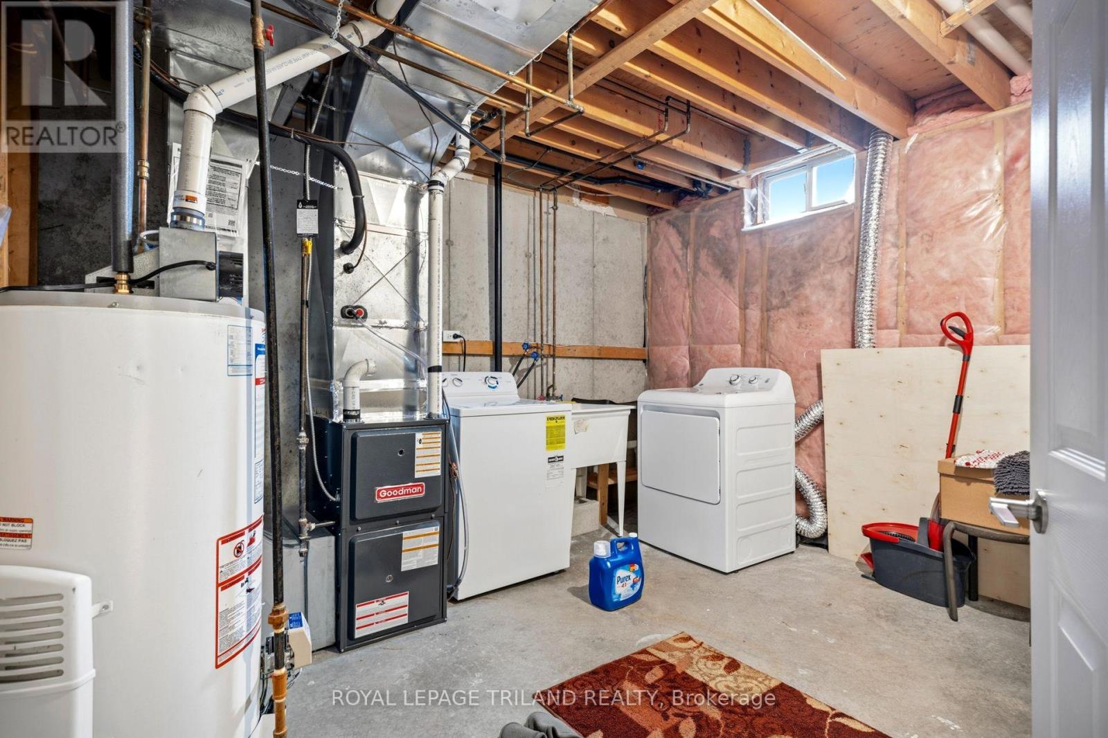 #4 50 CHAPMAN COURT - 22