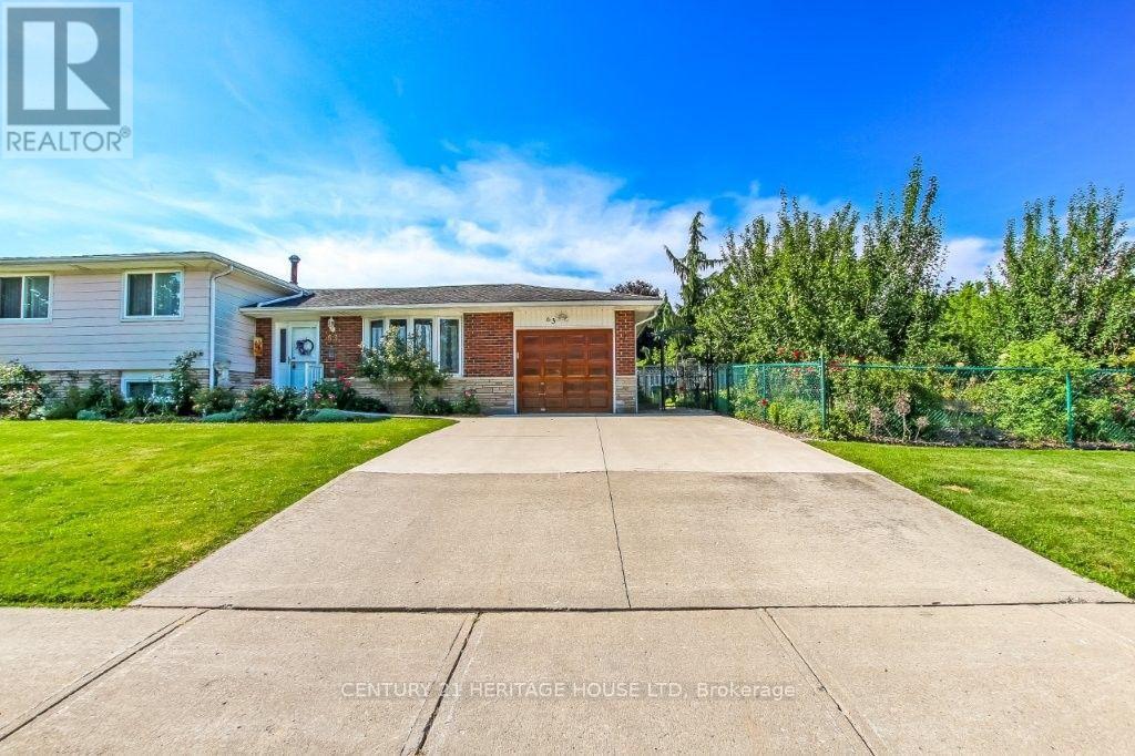 63 CONFEDERATION DRIVE - 1