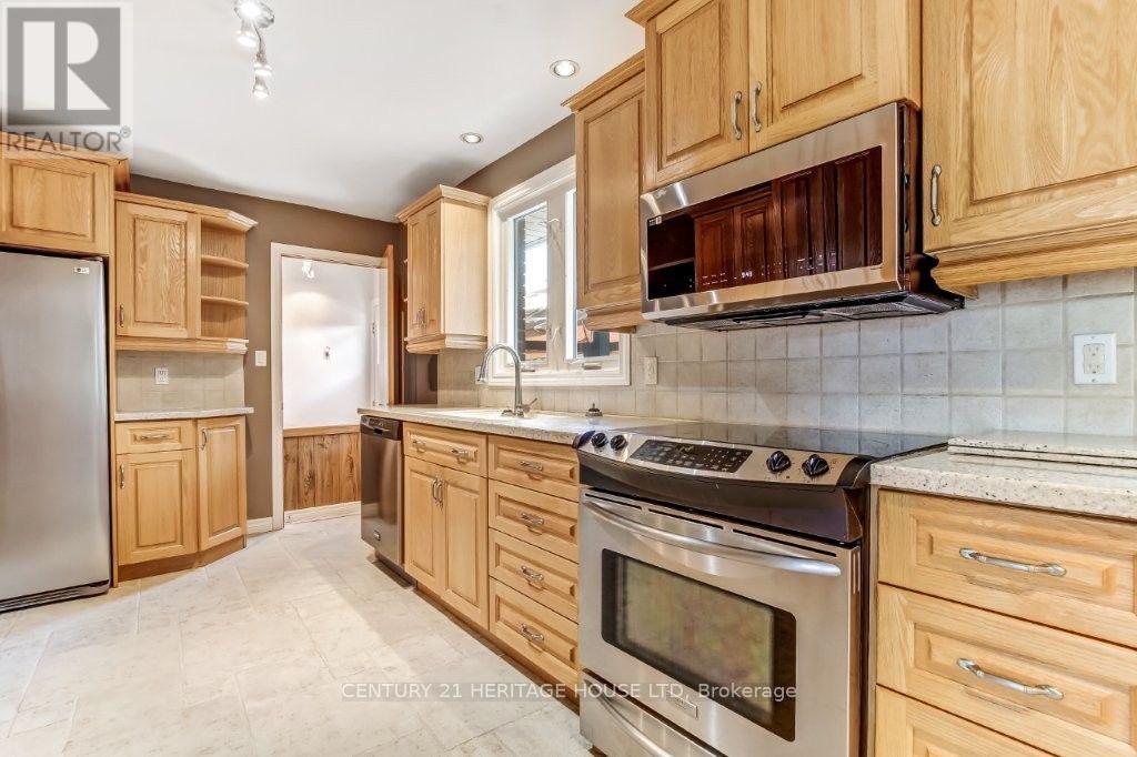 63 CONFEDERATION DRIVE - 5