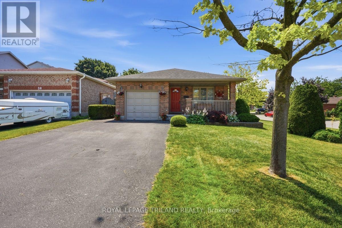 34 GERALD CRESCENT - 1