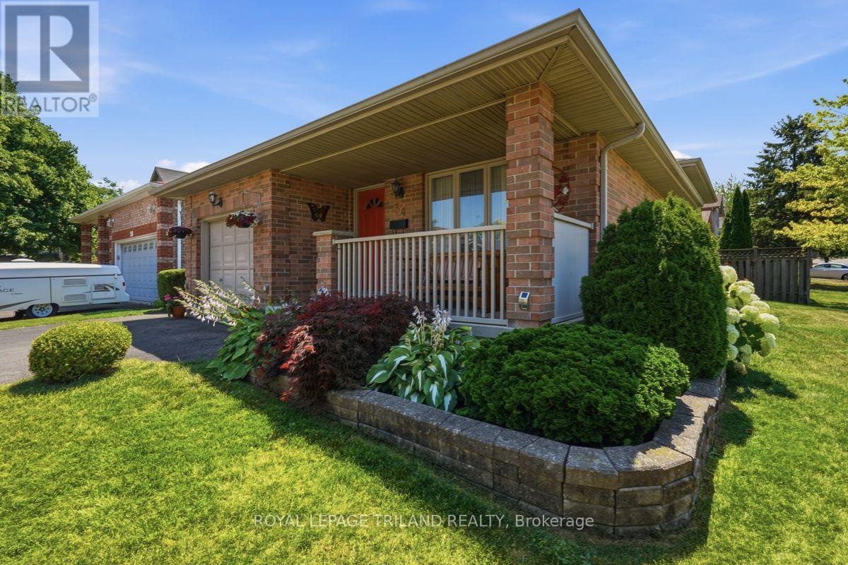 34 GERALD CRESCENT - 2