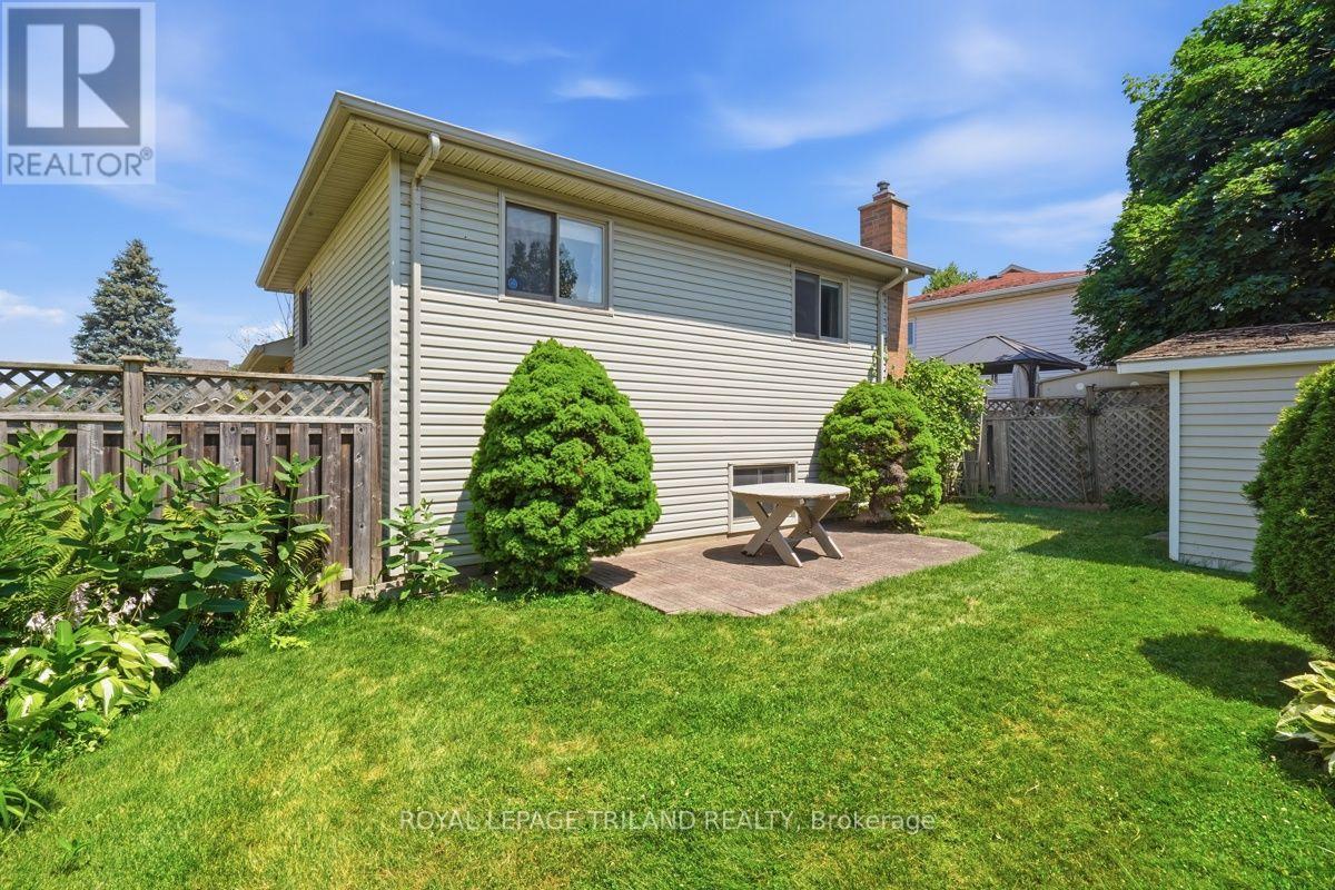 34 GERALD CRESCENT - 28