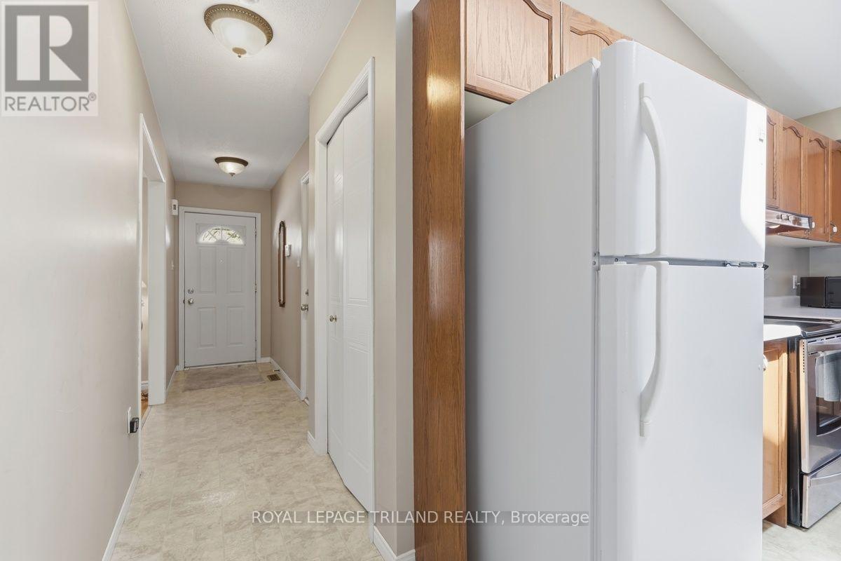 34 GERALD CRESCENT - 5