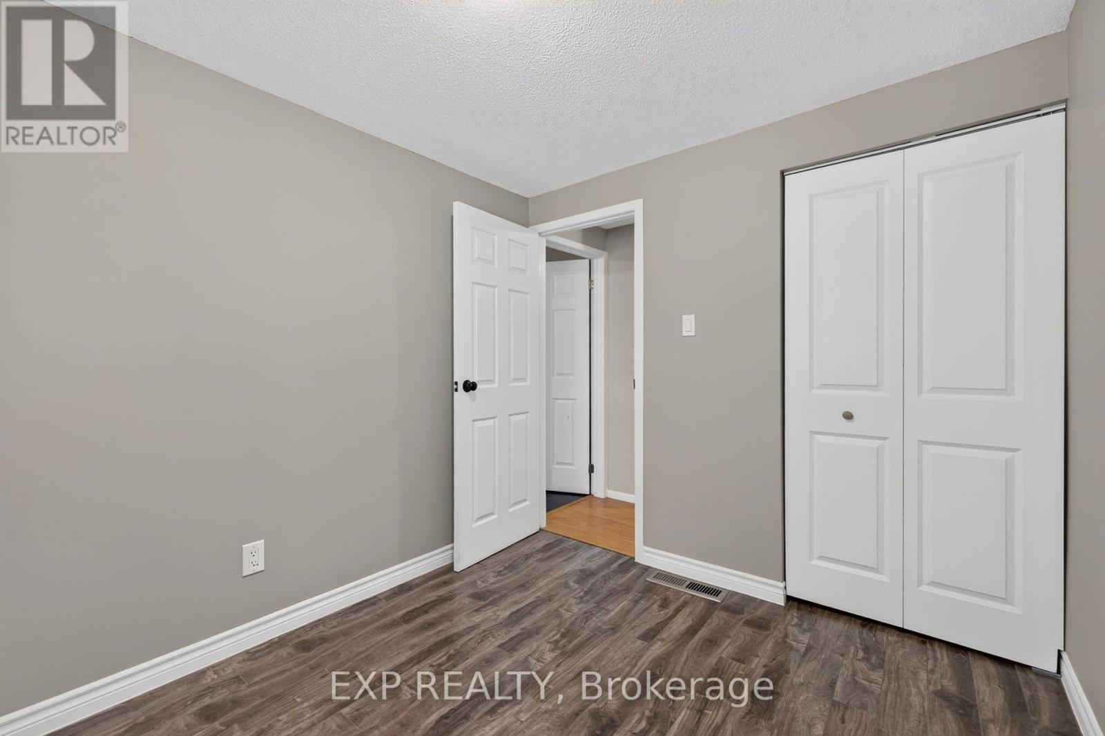 #72 700 EXETER ROAD - 19