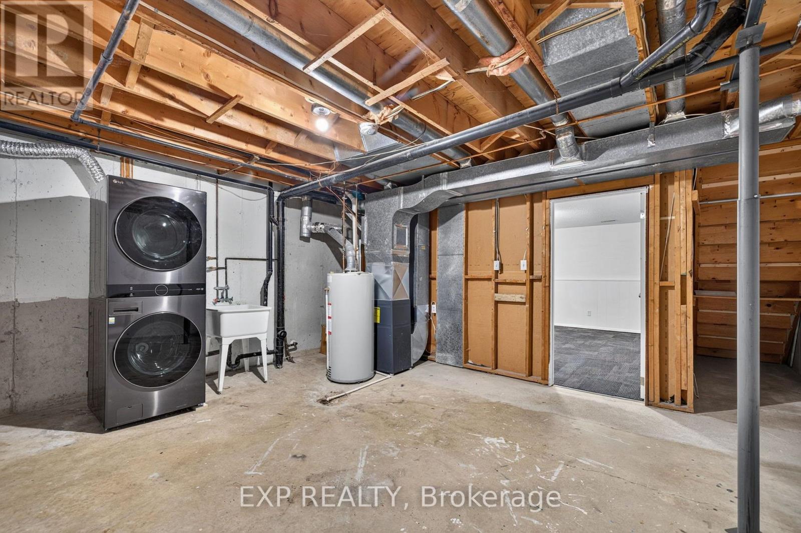 #72 700 EXETER ROAD - 26