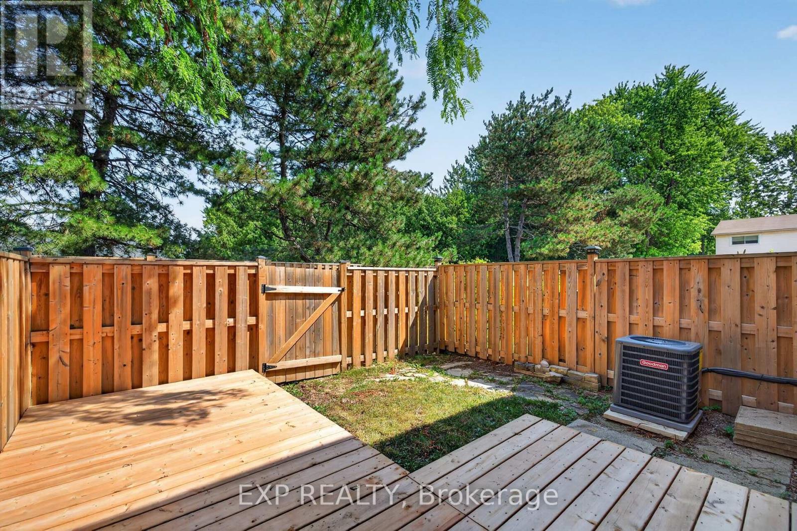 #72 700 EXETER ROAD - 27
