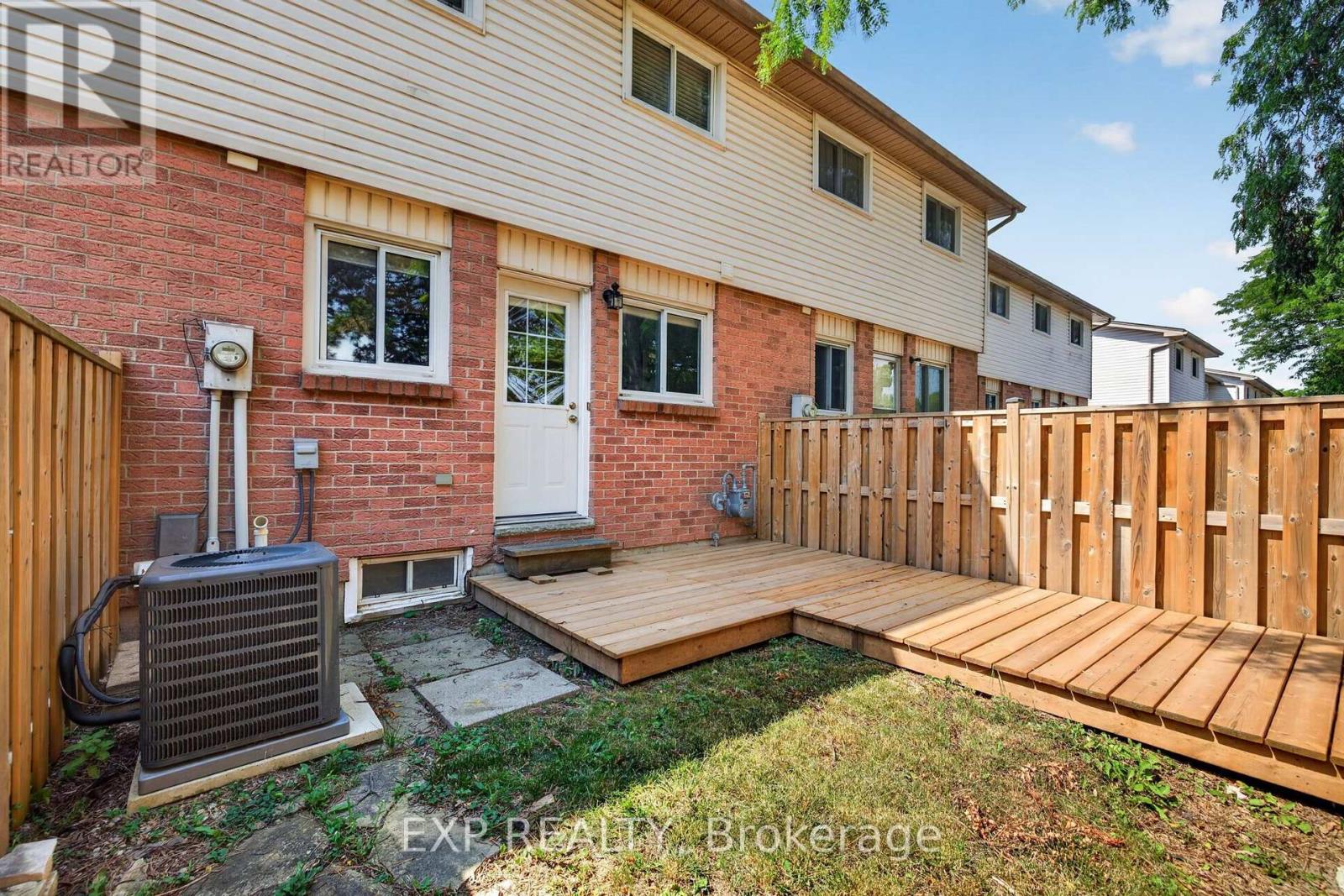#72 700 EXETER ROAD - 29