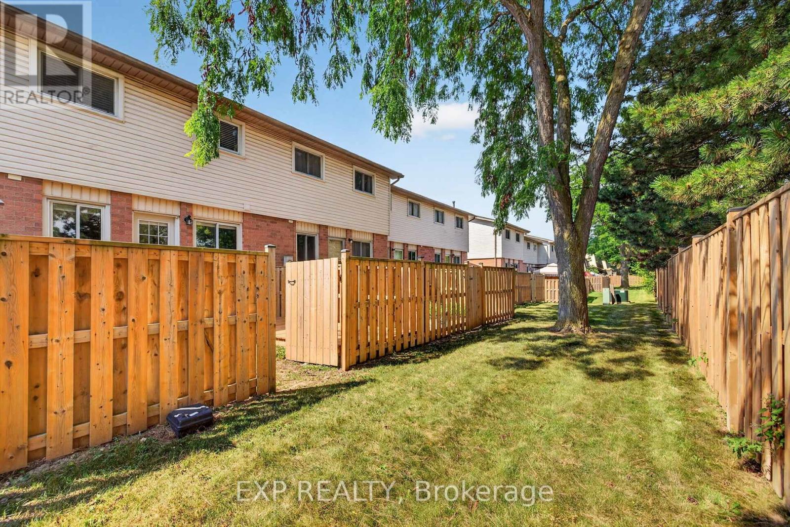 #72 700 EXETER ROAD - 31