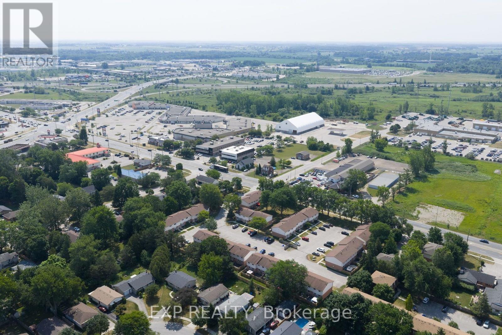 #72 700 EXETER ROAD - 35