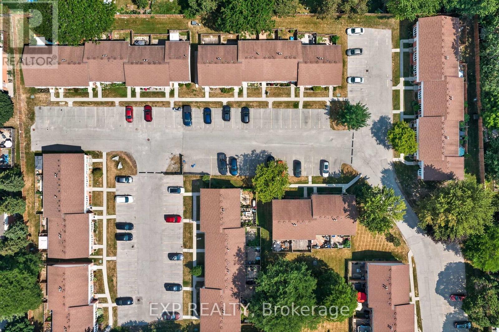 #72 700 EXETER ROAD - 37